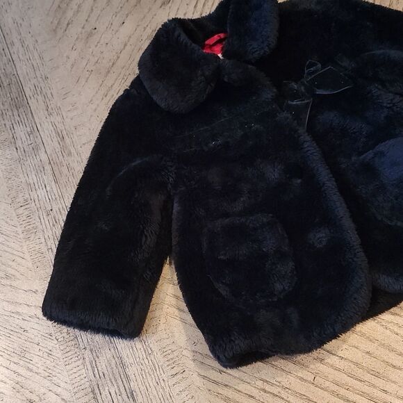 18 month black cozy furry jacket 🖤❤ - Picture 2 of 9